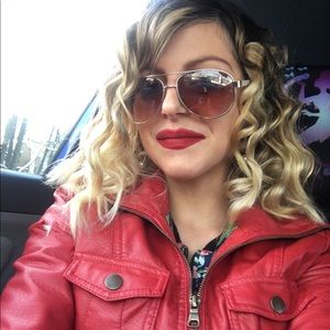 Meet your Posher, Tabitha